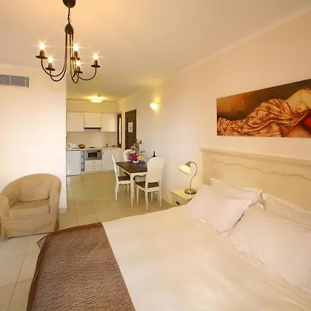 Aliathon Ionian فندق 4*