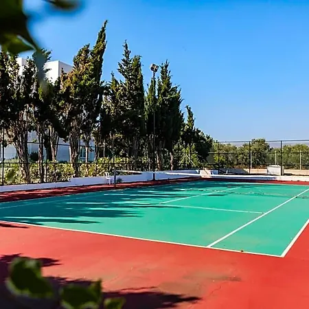 Aliathon Ionian Отель